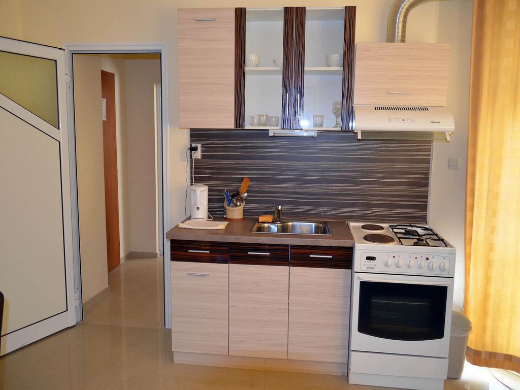 One-Bedroom Apartment,217991735:JPEG